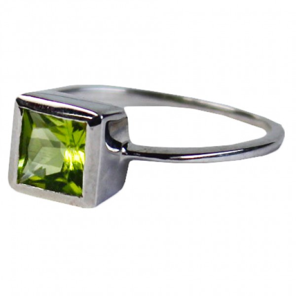 Peridot Ring (CST-RING-PDT-59) CST-RING-PDT-59
