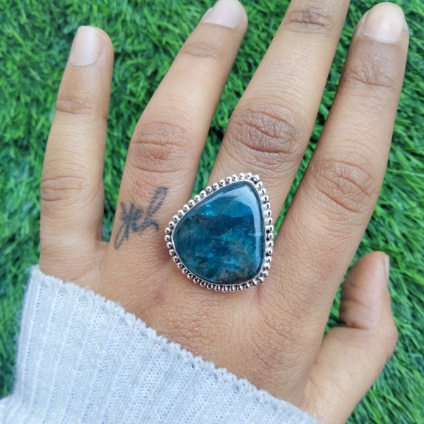 Apatite RING-1194